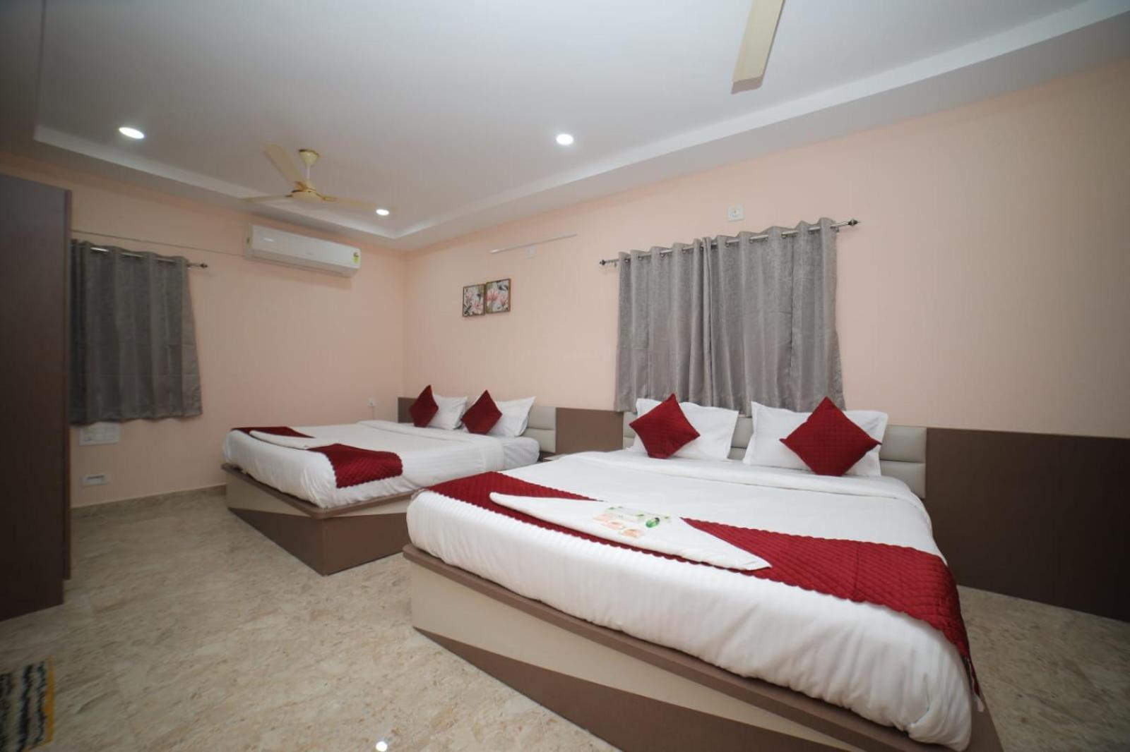 Hotel Sri Ganesh Grand Tirupati Exteriér fotografie
